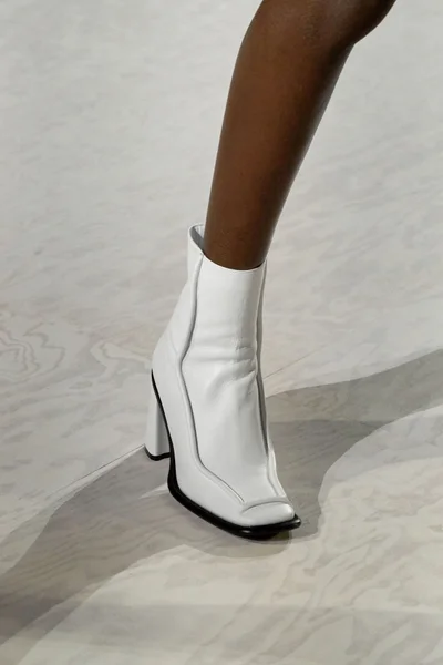 Look 8